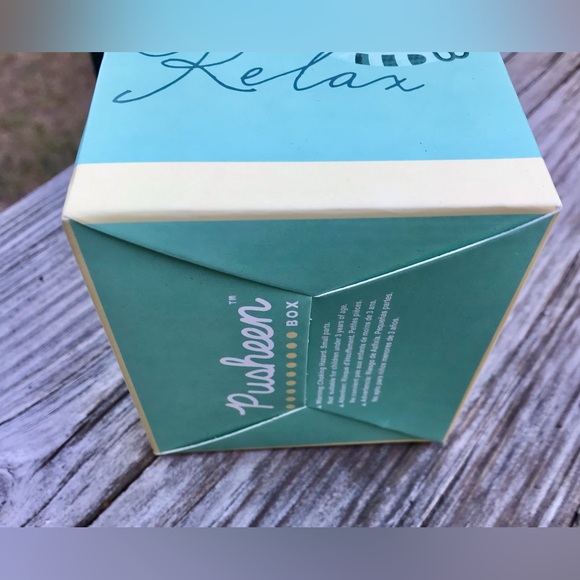 2021 PUSHEEN Cat Umbrella Vinyl Collectible Figure Rainy Day Subscription Box - Picture 6 of 8